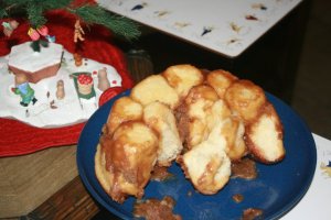 Christmas Eve Cinnamon Buns